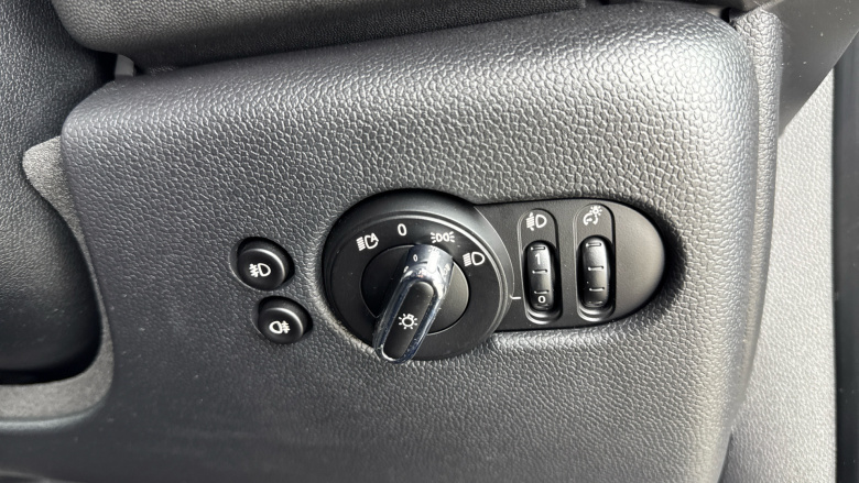 MINI Hatchback 1.5 Cooper Sport II 5dr Auto Petrol Hatchback